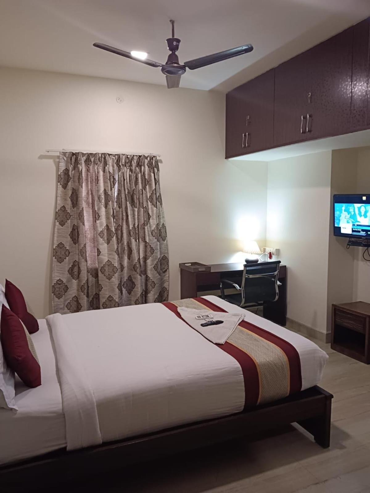Iris Comfort Inn เชนไน ภายนอก รูปภาพ