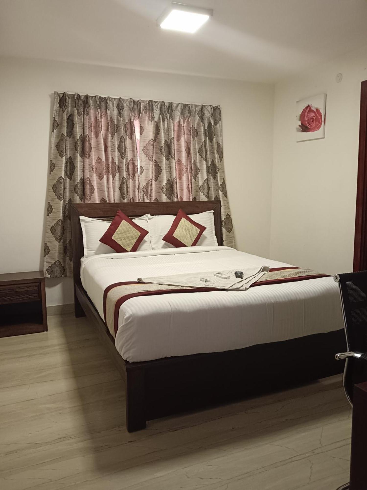 Iris Comfort Inn เชนไน ภายนอก รูปภาพ